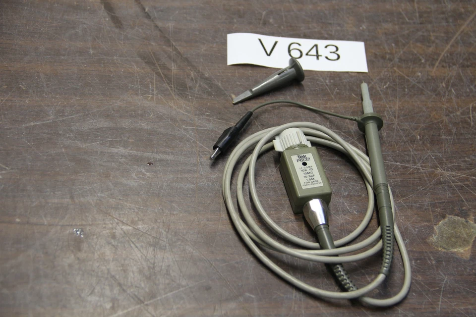 TEKTRONIX P6137 OSCILLOSCOPE PASSIVE PROBE x10 - 400MHz - 10Mohm # V643 - Photo 1/1