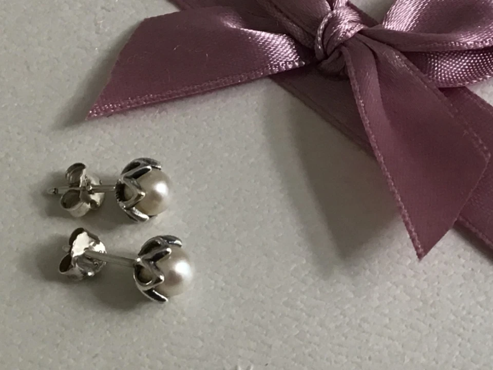 Orig. Pandora Ohrstecker“Reine Perle“,Silber,S.-Perle, ungetragen - Bild 4 von 4