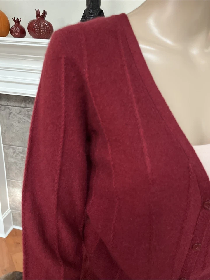 Cárdigan Alex Marie 100 % cachemir granate talla S nuevo con etiquetas precio de venta sugerido por el fabricante 99 USD Foto 3 de 4