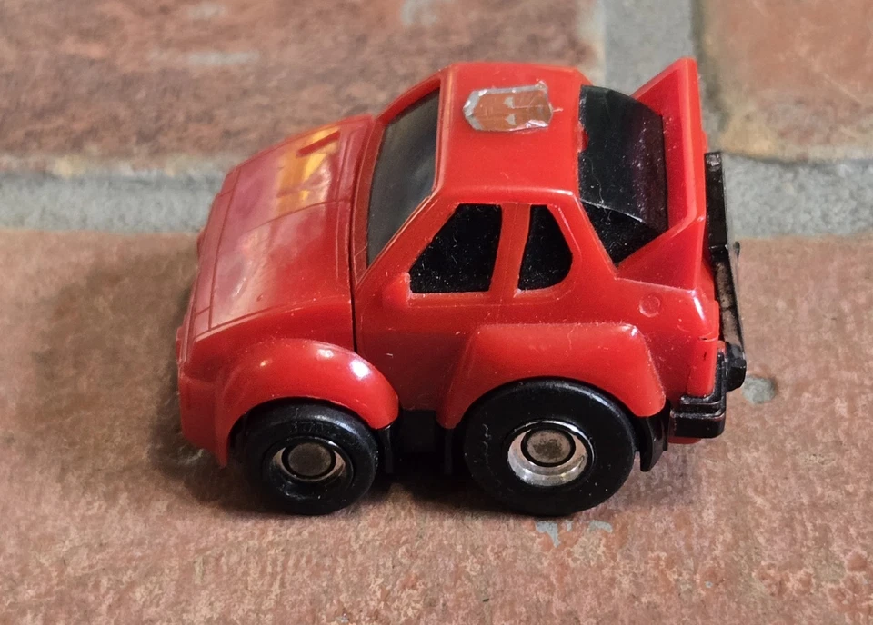 Authentic 1984 Transformers G1 Cliffjumper Mini Vehicle. Taiwan Variant Hasbro - Image 2 of 4