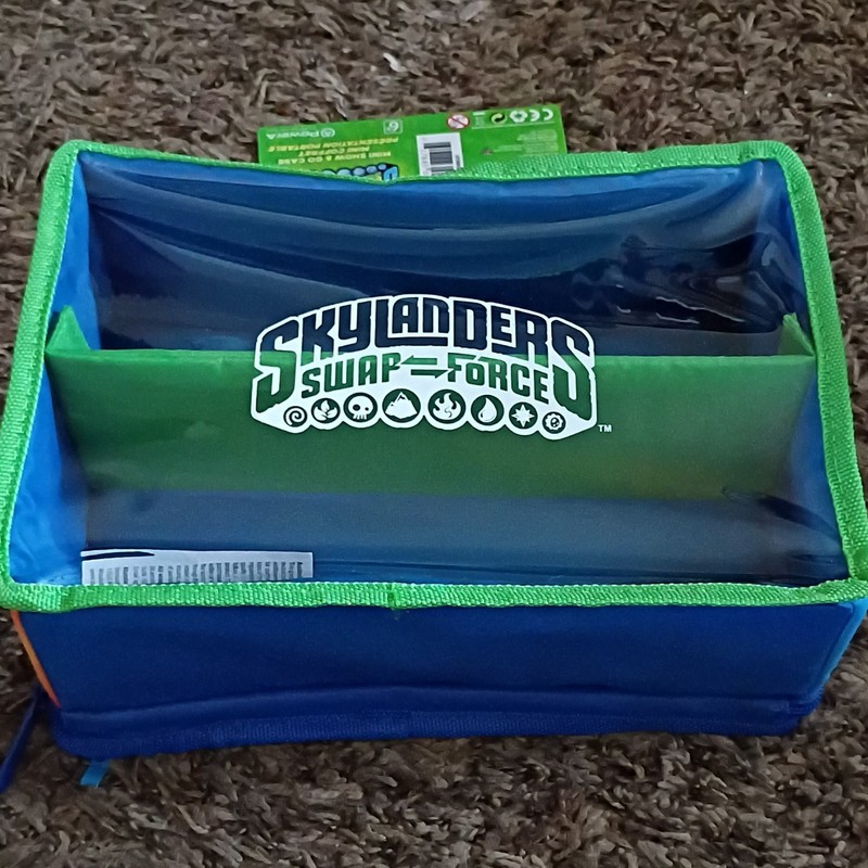 PowerA Skylanders Swap Force Mini Show & Go Display Case Adjustable Shelf 2013