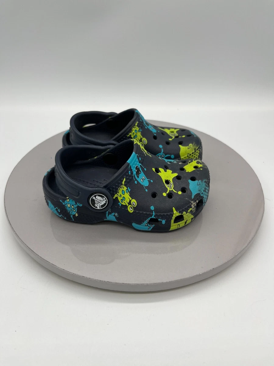 Crocs sales c 6