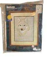Janlynn White Wolf Candlewicking Embroidery Needlecraft Kit 13-253 11x14 NOS