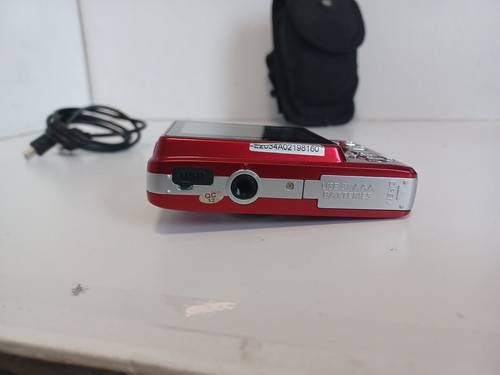 Vivitar Digital Camera Vivicam 7025 7.1MP Red + Camera Bag - Picture 7 of 17