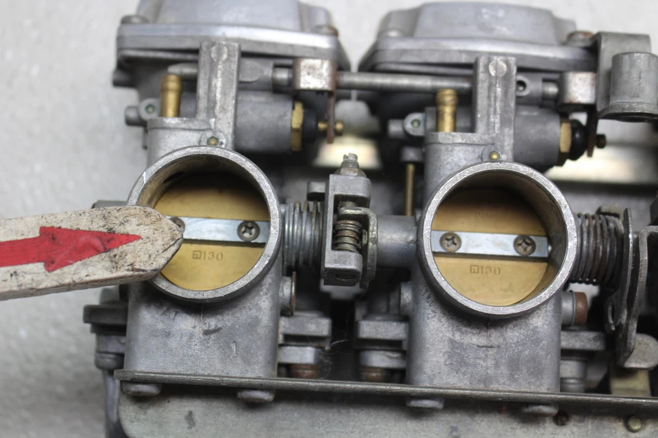 CARBURADORES DE CARBOHIDRATOS DE EJE KAWASAKI KZ1100A 81-83 Foto 2 de 4