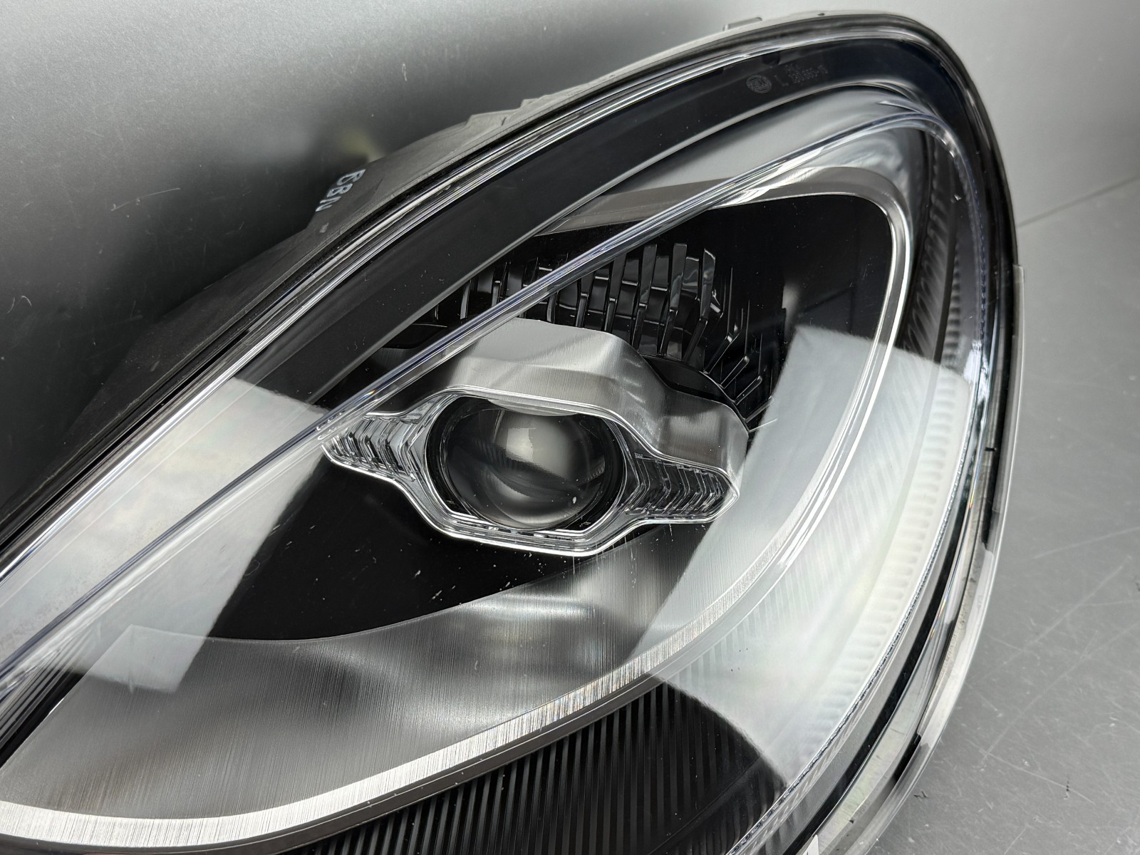 Parts! 2021-2025 Aston Martin DBX Left Driver LED Headlight OEM MY83-13W030-CE