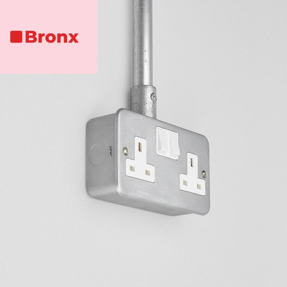 METAL CLAD 13 Amp Double 2 Gang Switched Socket Twin Electrical Wall Plug Socket - Image 3 of 3