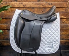 18" Black Country Adelinda (2013) *Wool Flocked*