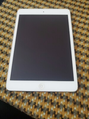 Apple iPad  A1396 9.7'' White 