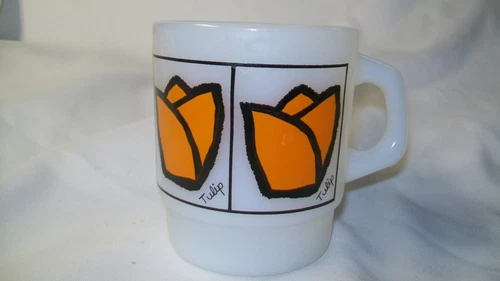 VINTAGE ANCHOR HOCKING FIRE KING MILK WHITE.  FLOWER TULIP MUG STACKING
