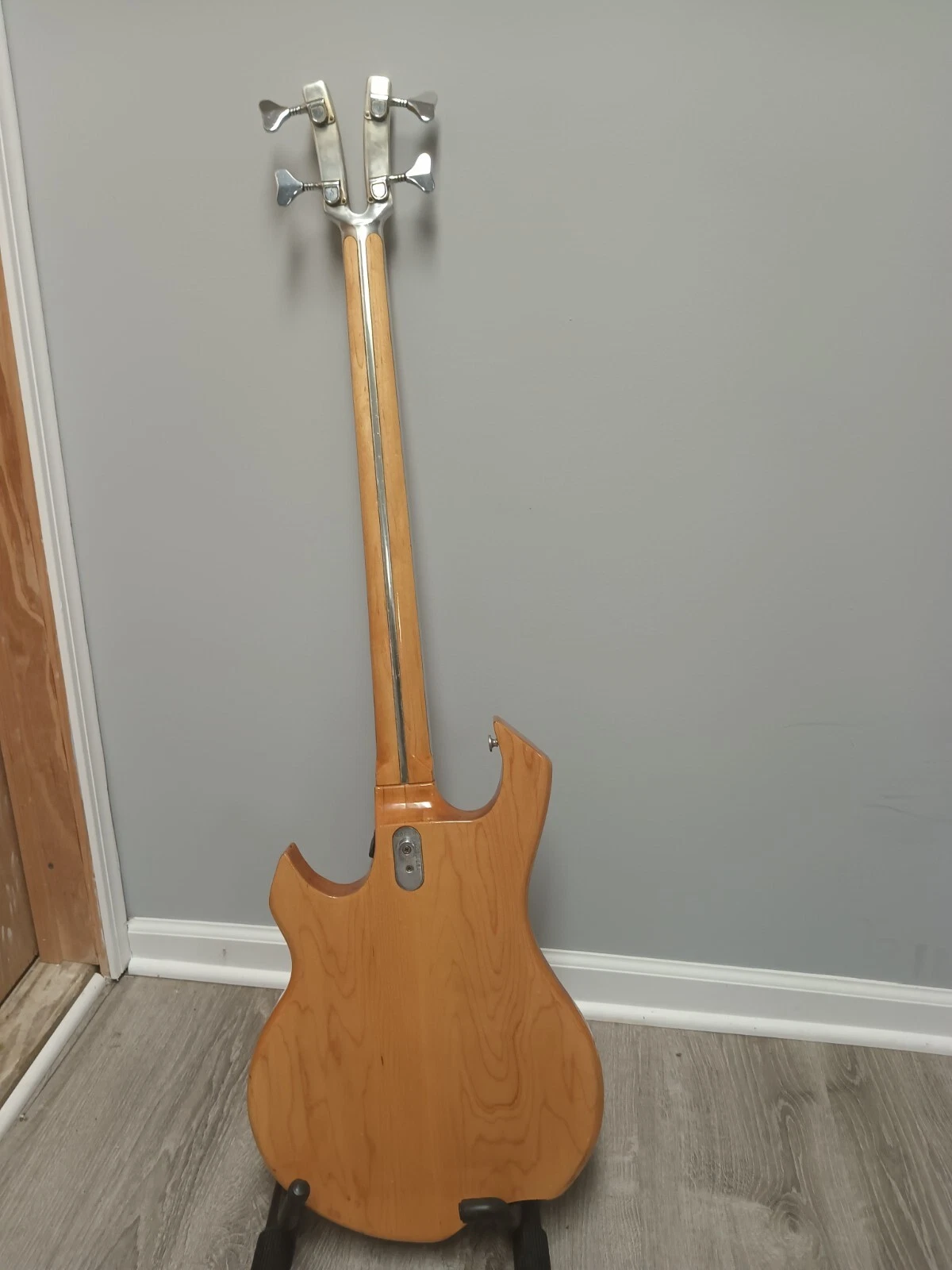 Picture 3 of 9