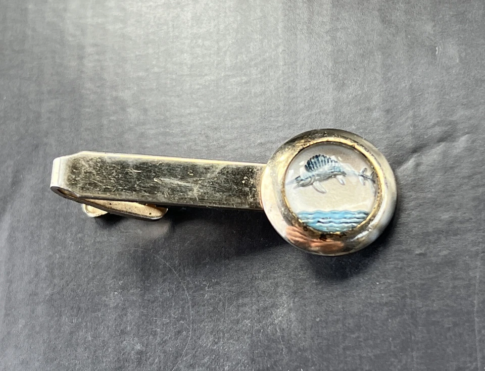 Vintage Signed PIONEER Tie Clip Reverse painter Marlin Gold Tone - Image 3 of 4