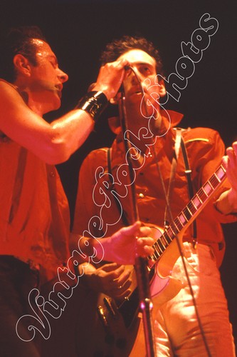 CLASH, Joe Strummer 1981 Milano,italy 118 rare Live + Backstage photo set foto - Imagen 10 de 12