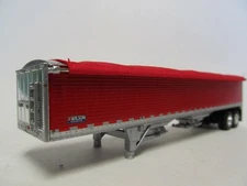 DCP / FIRST GEAR 1/64 SCALE WILSON GRAIN TRAILER TALL SIDES, RED / RED TARP