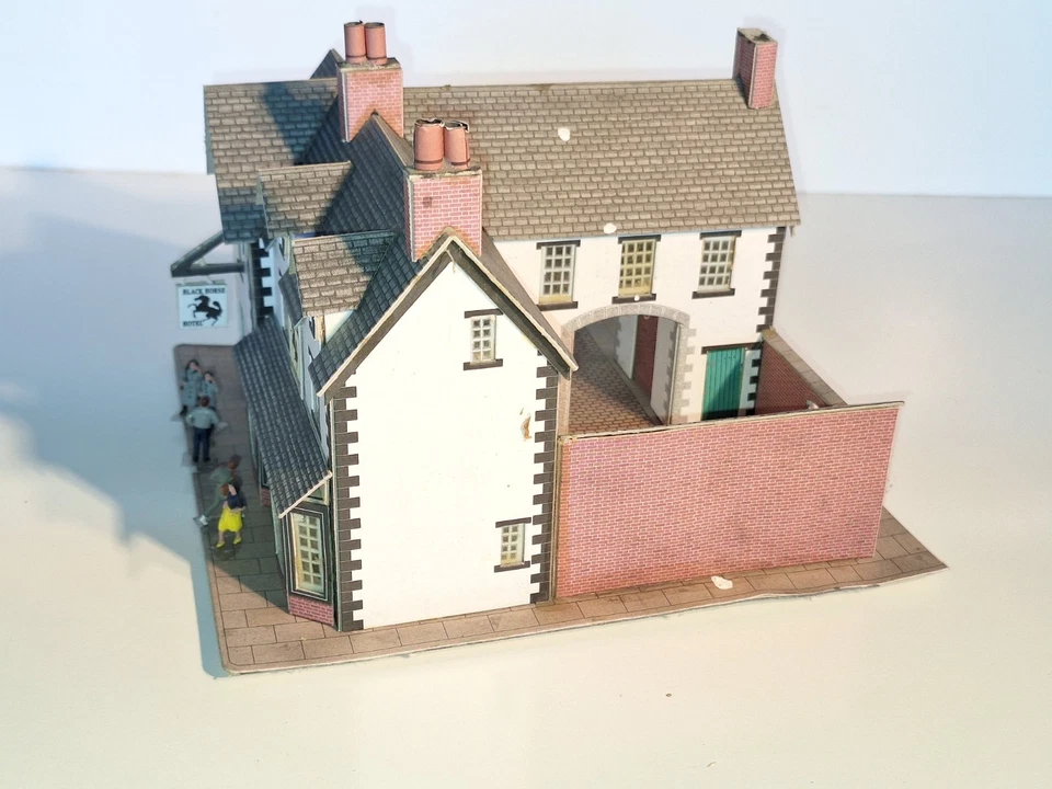 Superquick Cardboard Multi-storey Bldg & C/yard. Good Used Cond/Damage.OO Scale. - Image 3 of 4