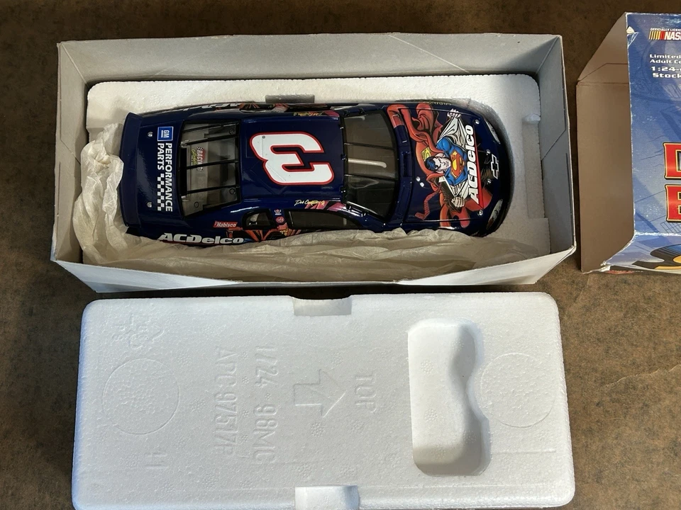 Dale Earnhardt Jr. #3 1999 AC Delco Superman escala 1/24 acción NASCAR diecast Foto 3 de 4