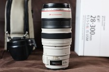 Canon EF 28-300mm f/3.5-5.6 L IS USM