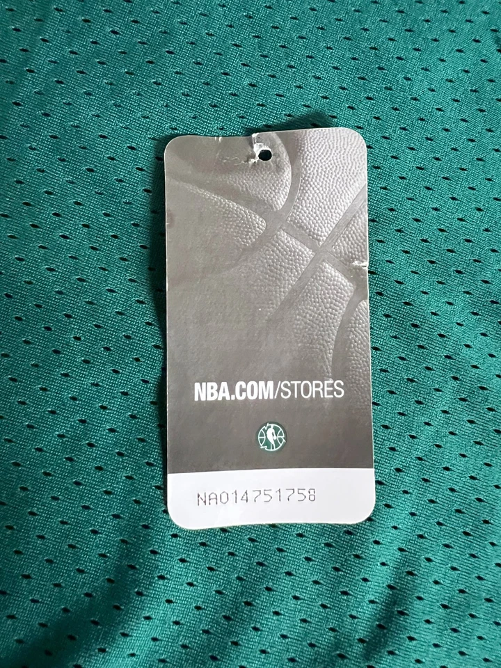 Vintage Nike Chicago Bulls #23 Michael Jordan Jersey Green Rare Size M Length +2 - Image 3 of 4