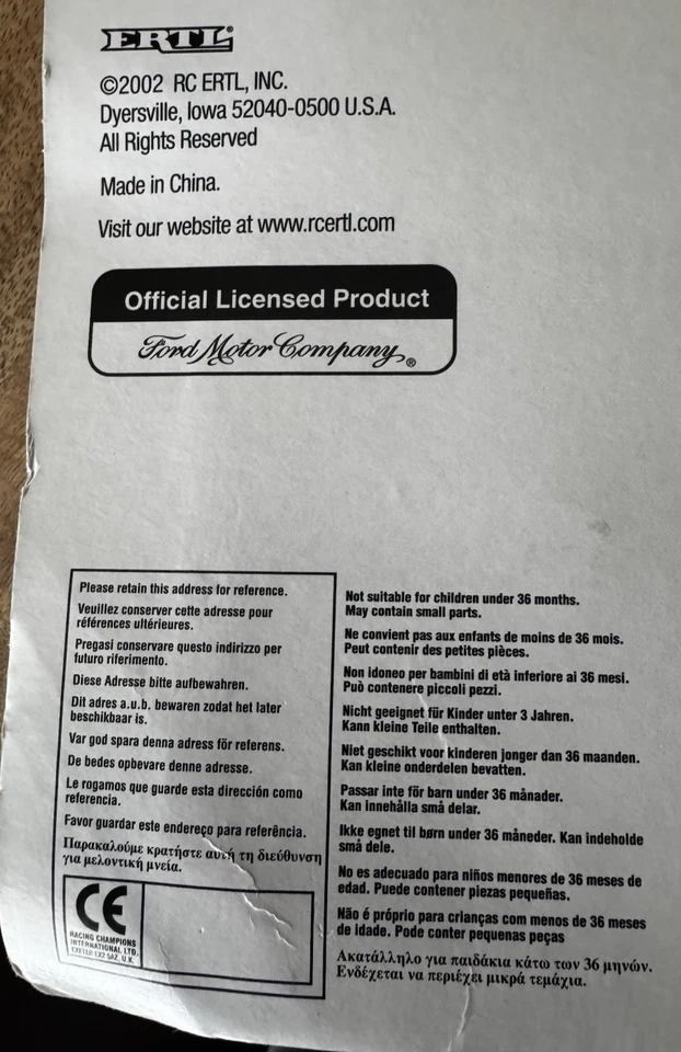 1:64 Ertl Farm Country Blue Ford F-350 4x4 Dually Pickup & Flatbed 5th Wheel NIP - Image 3 of 4