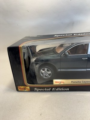 Porsche Cayenne Turbo SUV Metallic Blue Maisto Special Edition