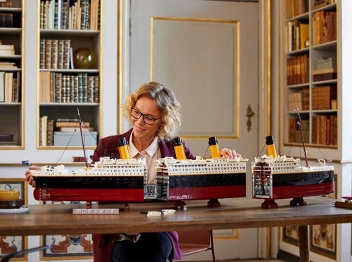 Titanic 10294 Model Building Blocks Toy Gift Set MOC Creator Style 9090pcs - Picture 7 of 16