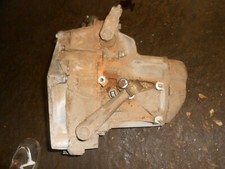 Getriebe Schaltgetriebe Peugeot 106 Citroen Saxo 1,1i 20CE37 127.000km