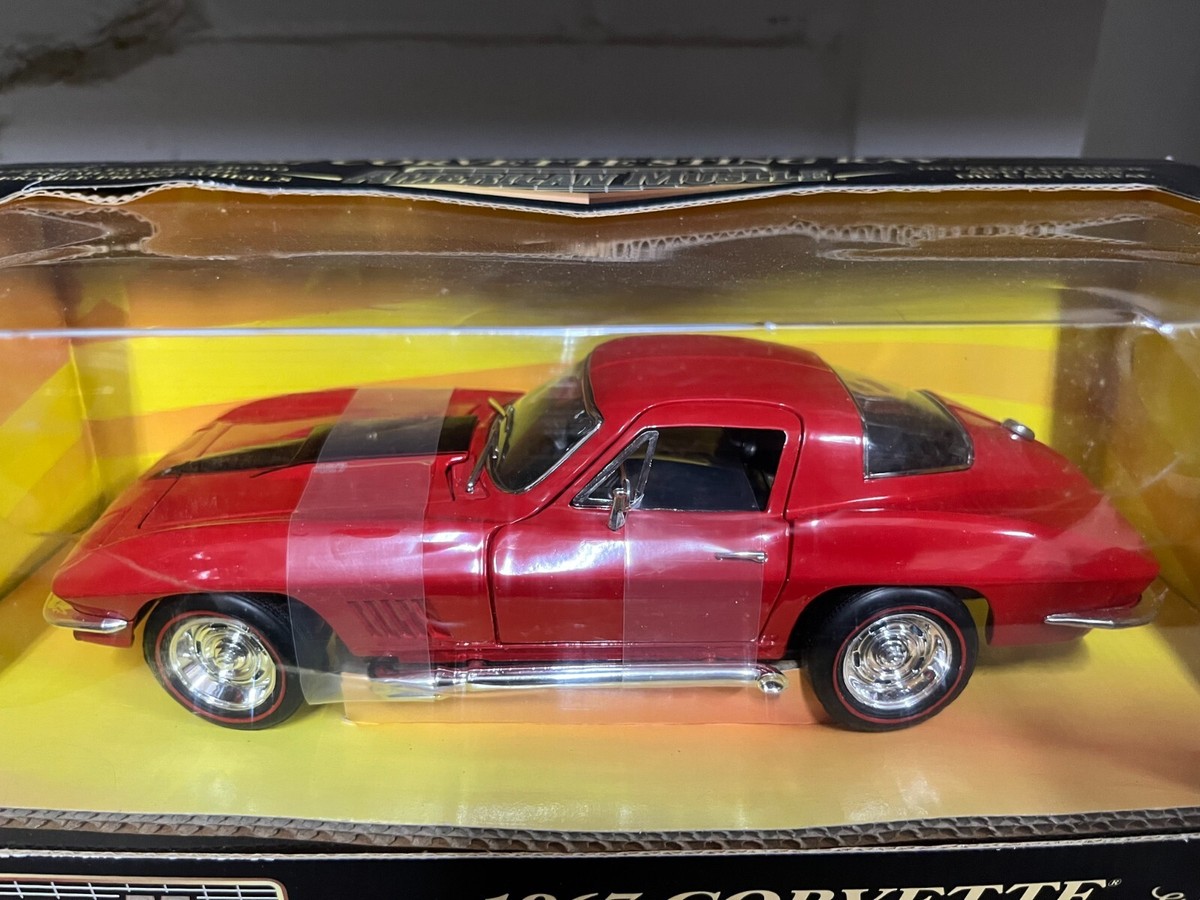 1967 CORVETTE STING RAY RED BLACK STINGER 1:18 by ERTL AMERICAN