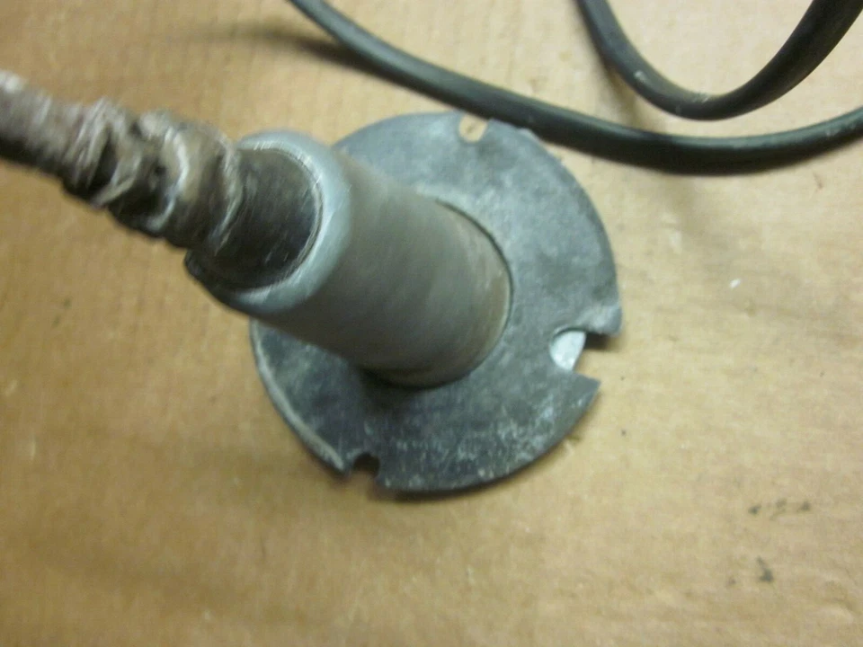 Luz de señal de giro Plymouth 1954 menos lente Foto 3 de 3