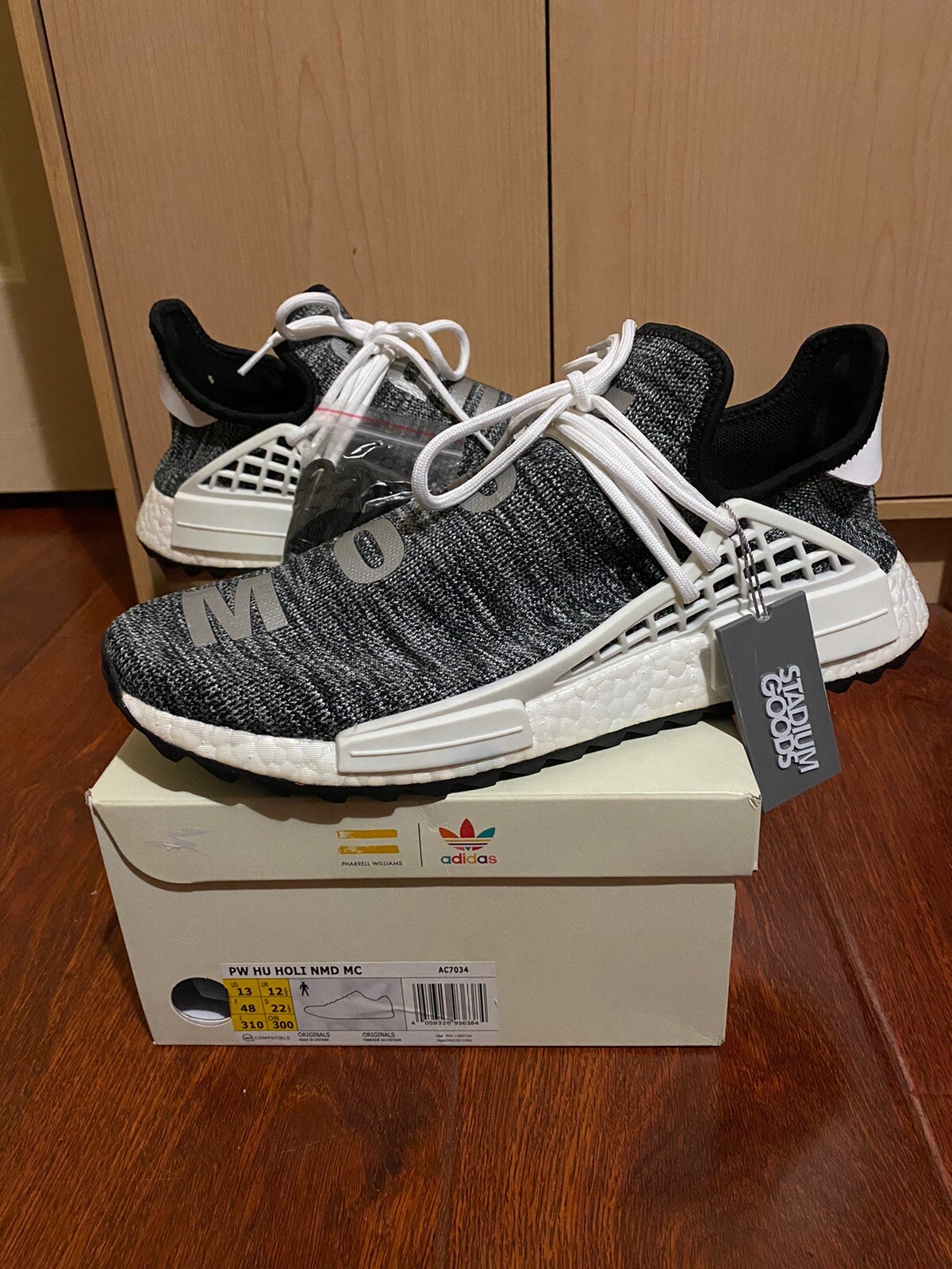 adidas pharrell williams hu race