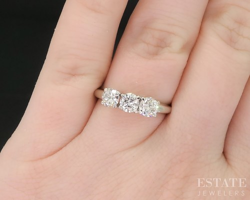 14k White Gold Round Natural .93ctw Diamond Engagement Ring 3.1g i19122 - Picture 2 of 6