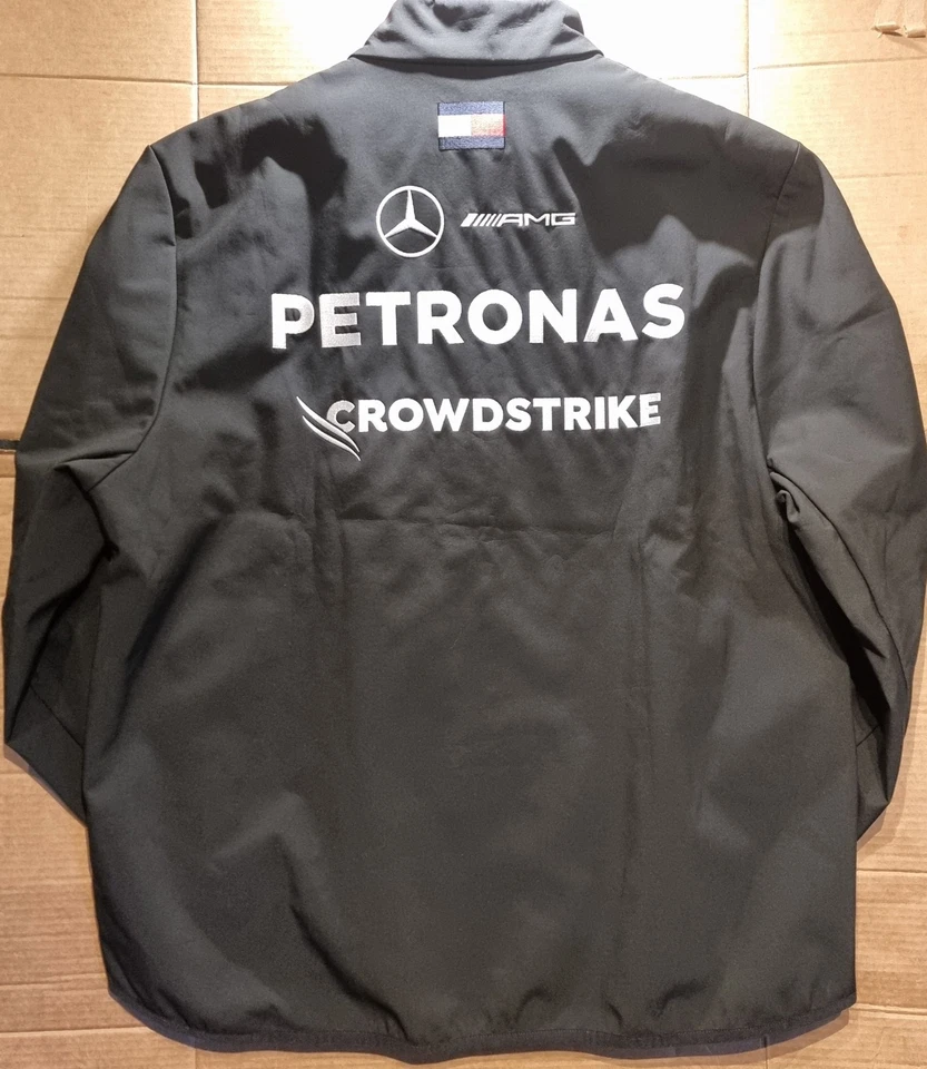 Mercedes AMG Petronas F1 Men's 2024 Team Softshell Jacket Black XXL - Authentic - Image 2 of 4