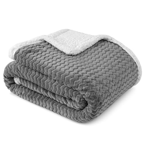 PAVILIA Sherpa Blanket Throw for Couch Sofa Bed | Grey, Super Soft, Plush - Imagen 3 de 10
