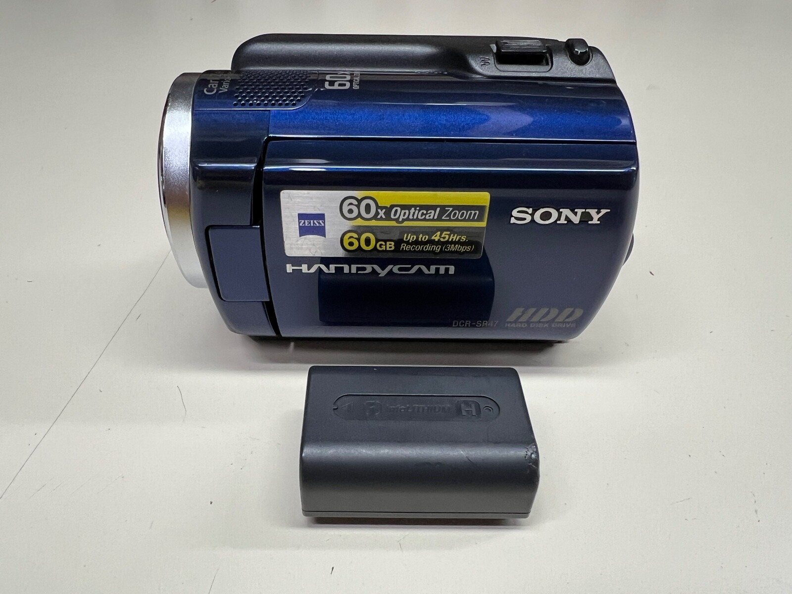 SONY HANDYCAM DCRSR47 DIGITAL CAMERA RECORDER CAMCORDER W/ BATTERY