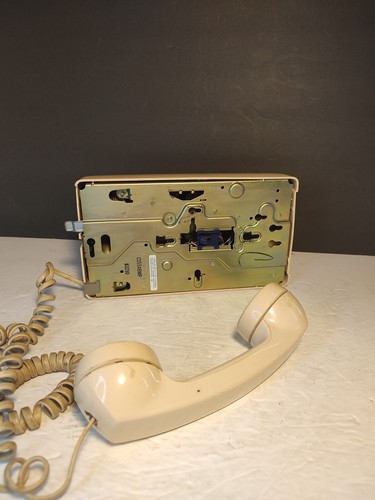 Vintage Western Electric ITT Rotary Dial Wall Phone Beige - Picture 5 of 6
