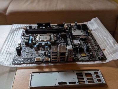 Mainboard Medion Akoya MT22 P2150 D B250H4-EM - Prozessor Intel Core i3 7100