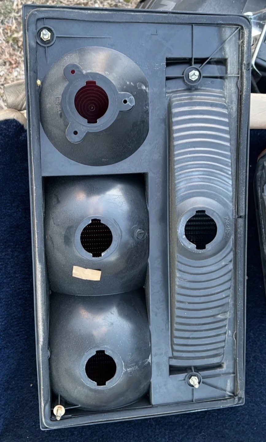 BENTLEY TURBO R Rolls Spirit Spur INNER TAIL LIGHTS 81 TO 98 Excellent Condition