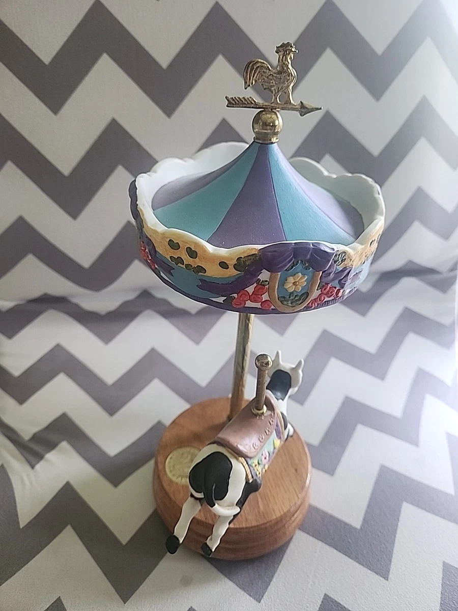 Willitts Music Box In Collectible Music Boxes (1970-Now) for sale