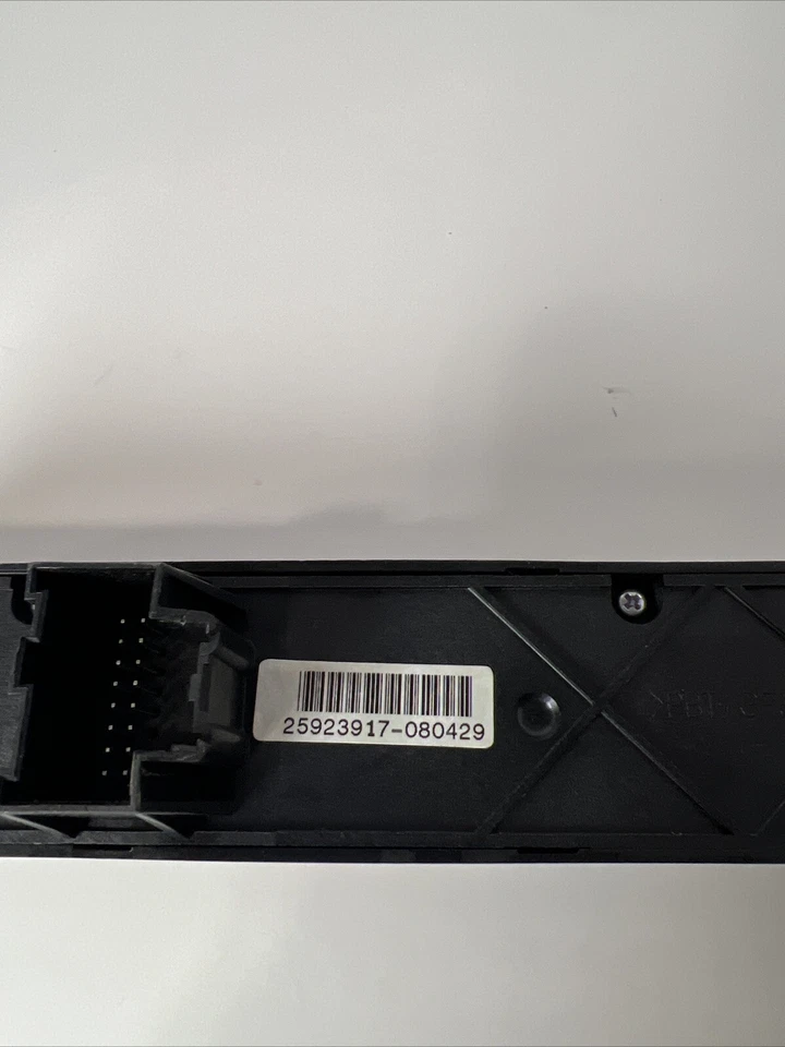 2008 2009 2010 SATURN VUE HAZARD/REARWIPERS Control OEM 25923917 - Image 3 of 4