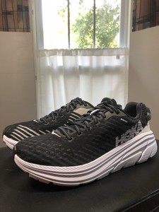 hoka one one corrida