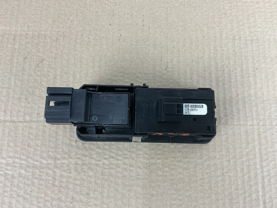 2006-2009 Land Rover Range Rover Rear Left Window Audio Control Switch OEM - Image 4 of 4