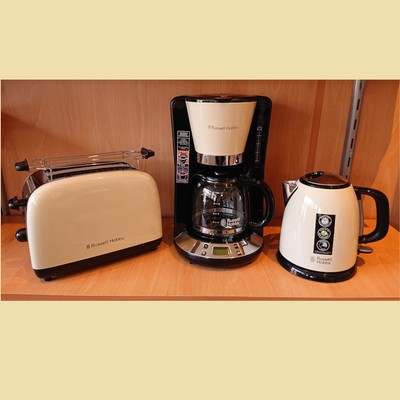 Russell Hobbs Set Classic Cream Kaffeemaschine + Toaster + Wasserkocher 1,0 L