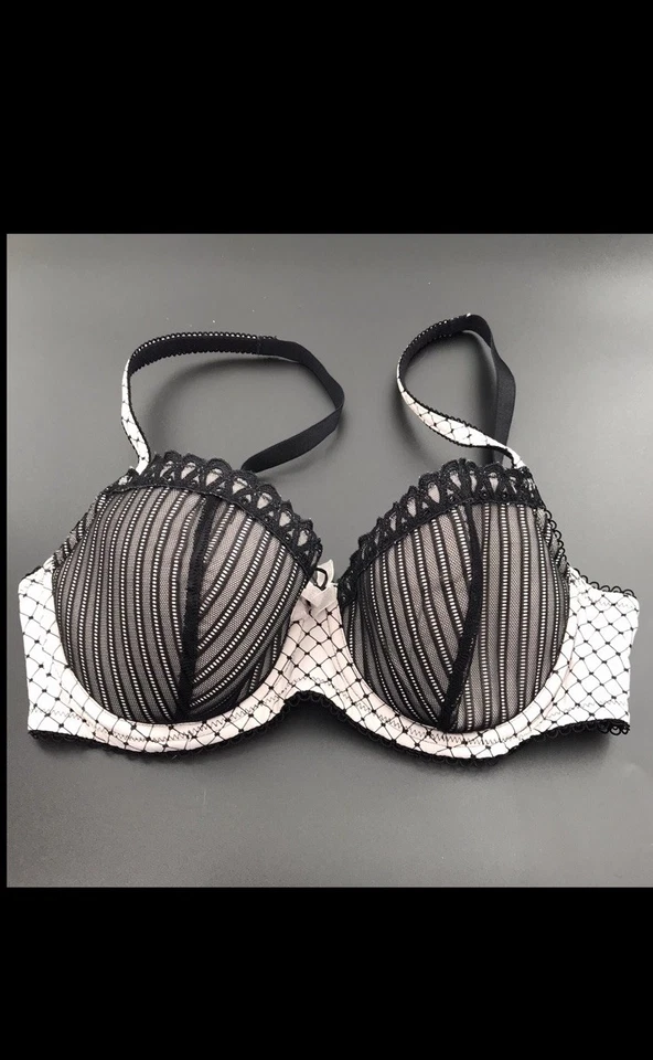 Sujetador de encaje con aros acolchado 34D B.tempt'd By Wacoal La Parisienne Foto 3 de 4