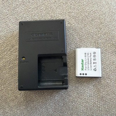 Olympus LI-50CBB Genuine Li-Ion Camera Battery Charger w/ Battery - Tested