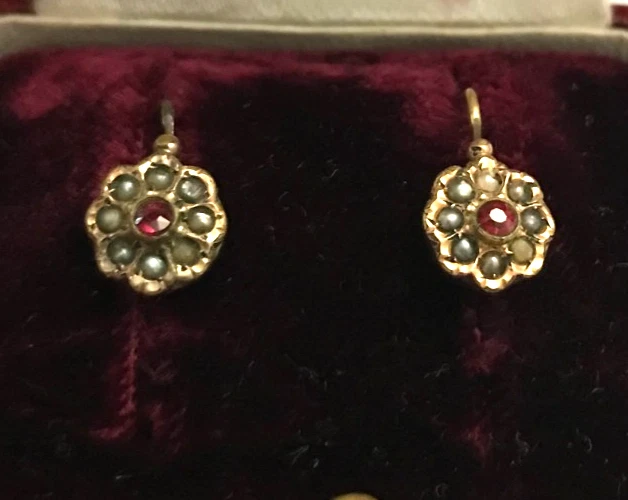 Anciennes Boucles D'oreilles En Or 8K - Occasion, Bijou Vintage à Restaurer Ou Porter