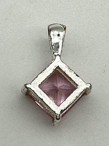 Ciondolo zirconi rosa tono argento - larghezza,5" x 0,75" dall'alto verso il basso - Foto 2 di 4