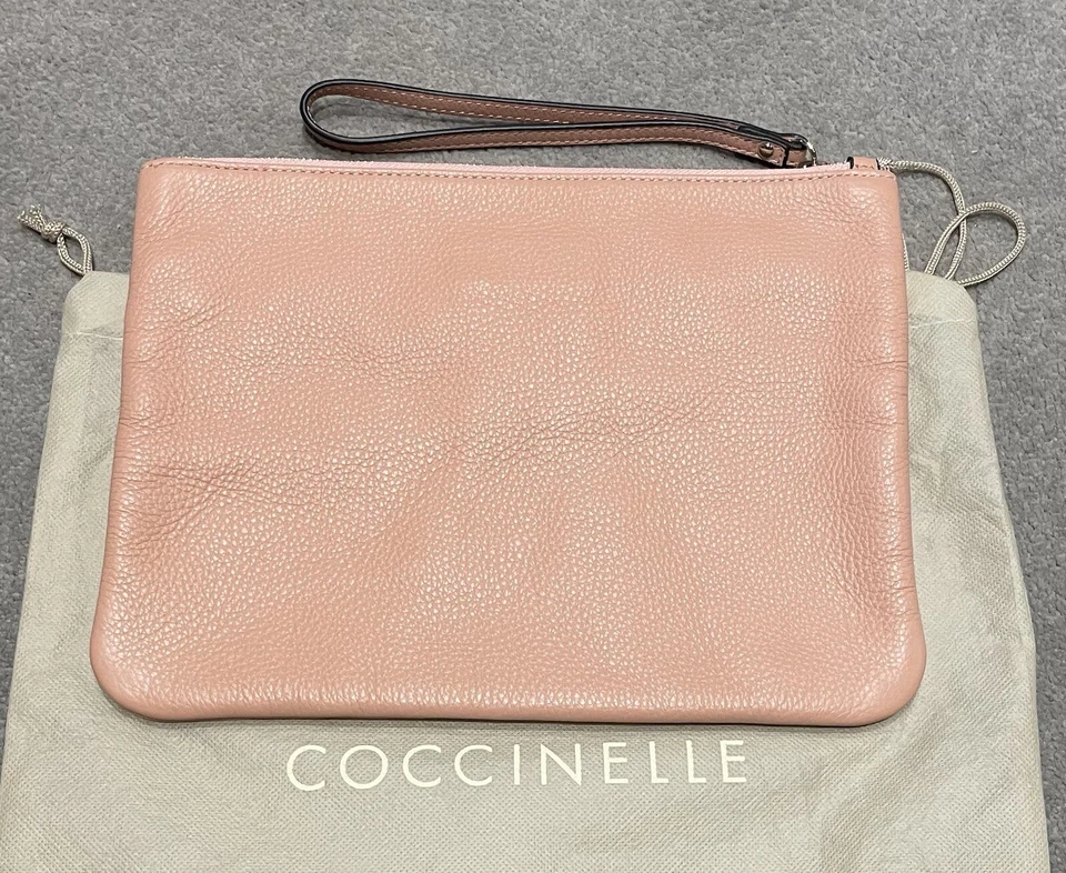 COCCINELLE - ITALIAN LEATHER -LARGE SHELL PINK CLUTCH/ POCKET -RRP £ 98 -NEW - Image 2 of 4
