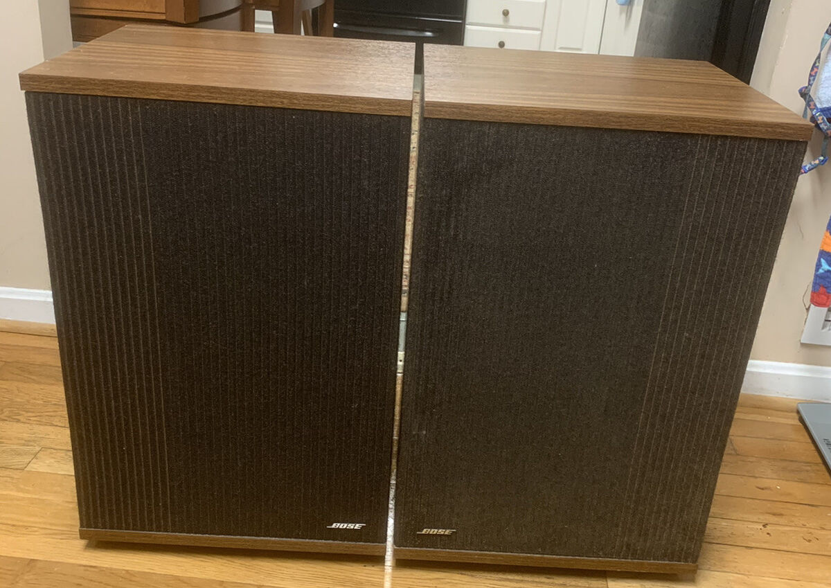 1. Giới thiệu về loa Bose 501 Seri 4