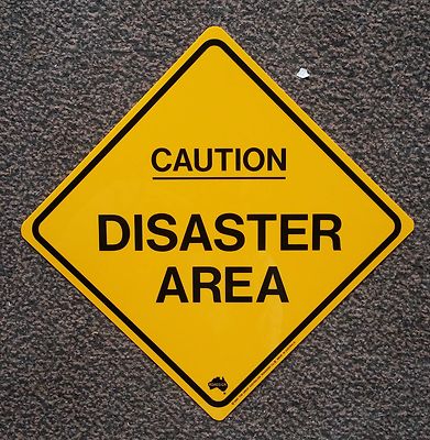 25 cm disaster area ACHTUNG katastrophen chaos gebiet  schild  BÜRO kinderzimmer