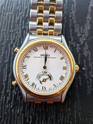 Seiko 8M11-6000 Quarz Chronograph Armbanduhr  Edelstahl Weiß Römisch