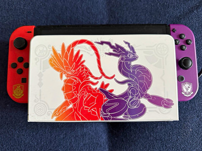 Nintendo Switch OLED Pokémon Karmesin & Purpur Edition 64GB PAL mit Dock